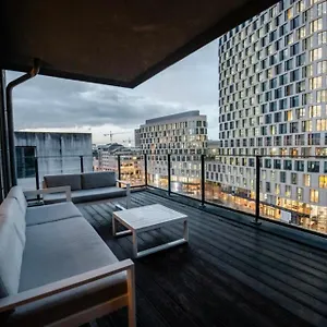 With Stunning View In Center Apartment